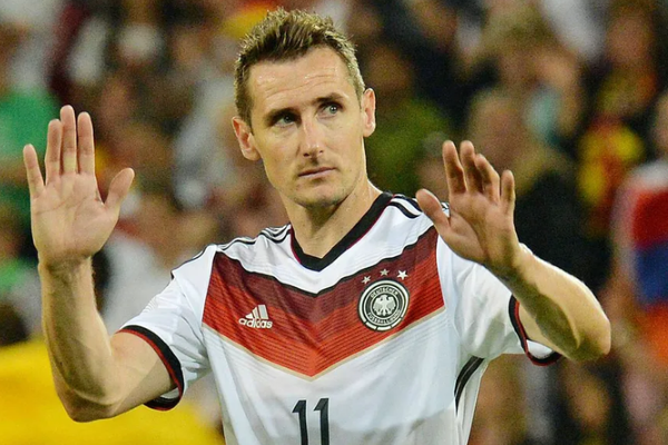 德國足球歷史盤帶突破最好的球員是誰？