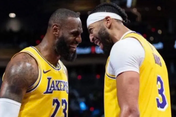 湖人季后賽遭遇0-3落后能否迎來奇跡？